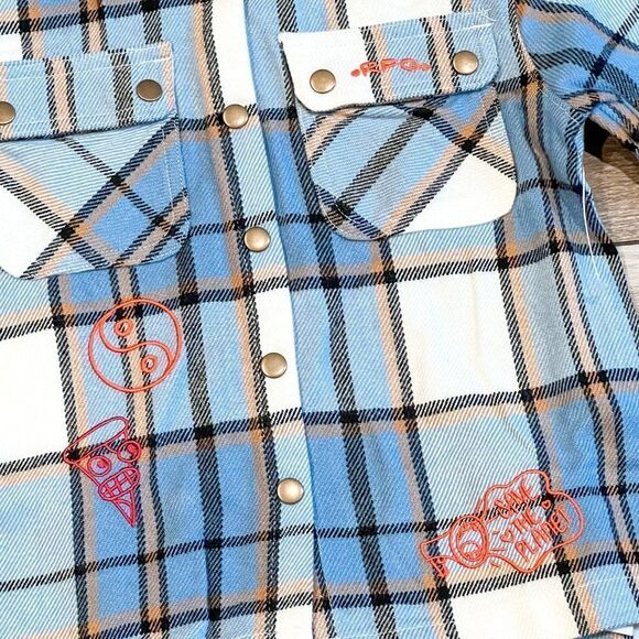 NEW! Disney Parks Turning Red Pandamonium Kid Flannel Shirt, Size 4 - Picture 2 of 4